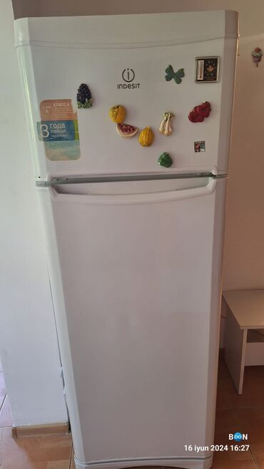 холодильник маленький: 2 двери Indesit Холодильник Продажа