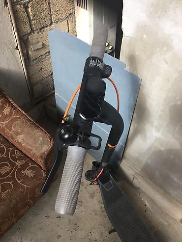 Elektrikli samokatlar: Dosdar Sukter Rəsmi mağazdan alnıb Sənədləri var 1200manata alnıb — 11