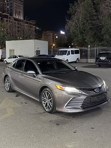 Toyota: Toyota Camry: 2021 г., 2.5 л, Автомат, Гибрид, Седан — 6