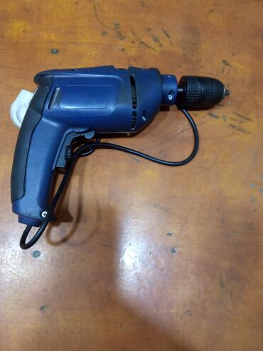 Генераторы: Drel 850vat işlek veziyetedir real alıcılar zəng etsin perforator