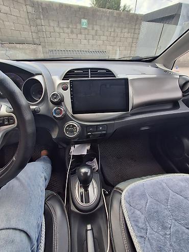 Продажа авто: Honda Fit: 2010 г., 1.5 л, Автомат, Бензин, Хэтчбэк — 8
