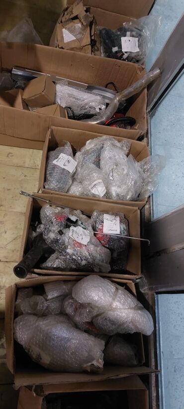 Panellər, şitlər: Dəyərli izləyicilər motosiklet üçün yeni ehtiyat hissələri tapılmayan — 17