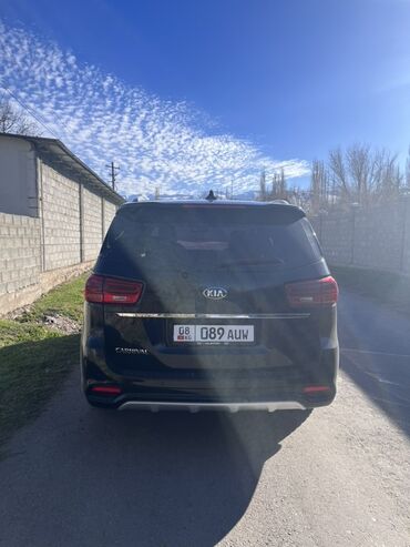Kia: Kia Carnival: 2018 г., Минивэн — 5