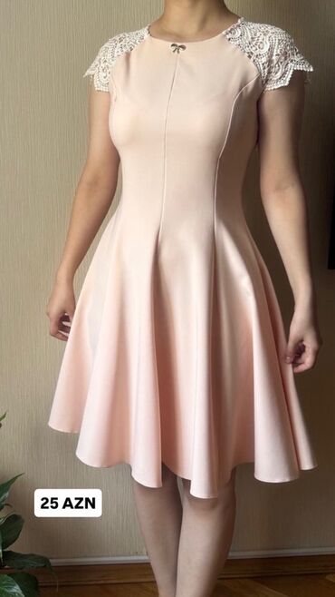 Ziyafət donları: Qadın geyimləri – bir neçə model 1) Qara krujeva detallı qısa don – — 9