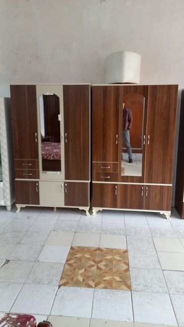 Sifarişlə dolablar: Düz dolab, Dəhliz üçün, Yataq otağı üçün, Eyvan üçün, Paltar üçün, Kupe, Quraşdırıla bilən, 3 qapılı — 14