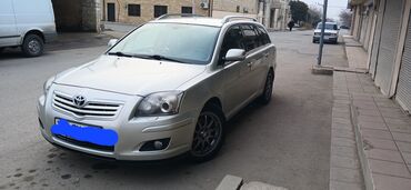 Toyota: Toyota Avensis Wagon – gümüş rəngli, universal kuzov Texniki və — 4