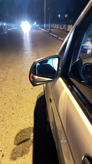 Yük maşınları: Ağ rəngli yük/furqon tipli mikroavtovan Xüsusiyyətlər: - Geniş yan — 11