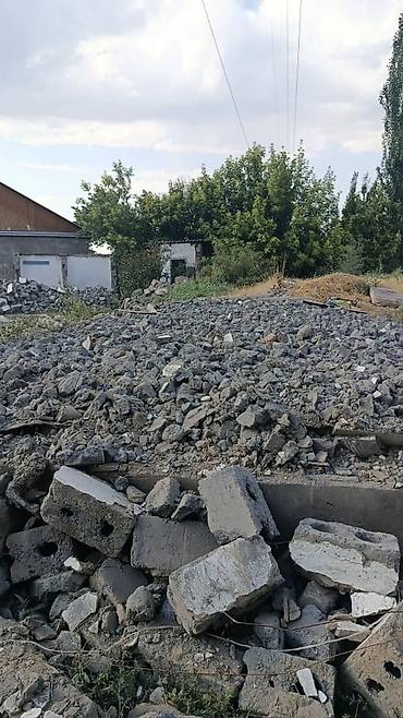 Продажа коттеджей и домов: Продаю дом в новопокровке ройон пост гай участок по документам 6 соток — 9