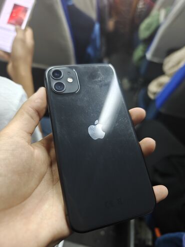 Apple iPhone: IPhone 11, Б/у, 64 ГБ, Черный, Чехол, 77 %