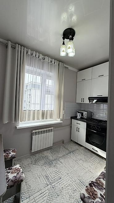 Аренда помещений свободного назначения: Сдаются Светлая просторная 1 комнатная квартира гостиная/зал — 15