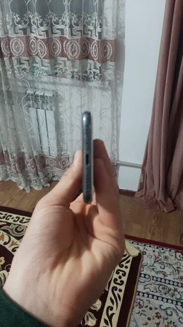 бузук телефон: IPhone 8, Space Gray, Кабель