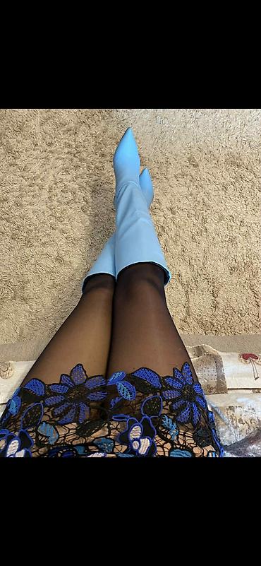 baletanke na vezivanje: Unikatna mini haljina sa raskošnom čipkom i floralnim vezom u — 10