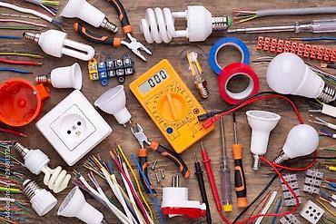 Электрики: Электрик | Монтаж видеонаблюдения, Монтаж выключателей, Монтаж проводки Больше 6 лет опыта — 5