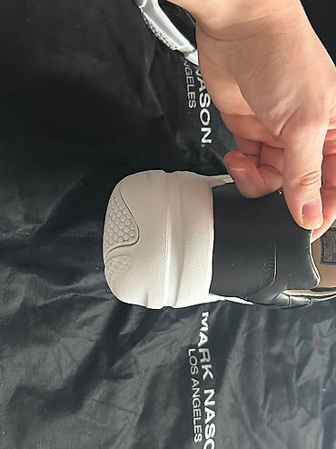 Кроссовки и спортивная обувь: Кроссовки, 38.5, Skechers, Б/у, цвет - Черный, Самовывоз at lalafo.kg — 9 Кроссовки и спортивная обувь: Кроссовки, 38.5, Skechers, Б/у, цвет - Черный, Самовывоз — 9