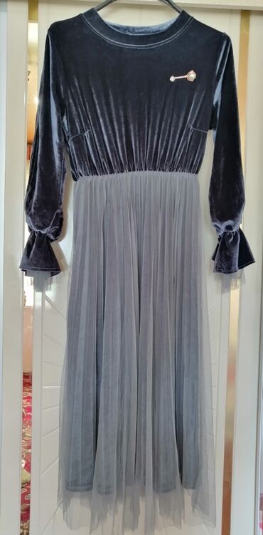 платье с вырезом: Вечернее платье, Длинная модель, Велюр, С рукавами, Один рукав, 4XL (EU 48)