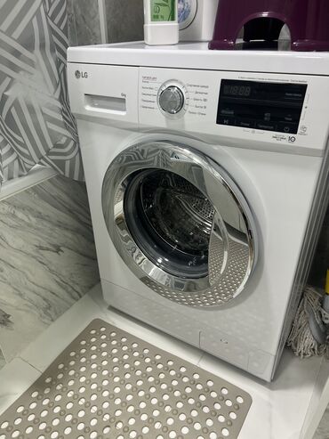 продаю стиральную машину: Продаю Новый автомат lg 6 кг купила за тдам