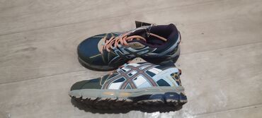 лоро пиано обувь бишкек цена: Эркектердин кроссовкасы, 42, Asics, Жаңы, Акылуу жеткирүү, Өзү алып кетүү