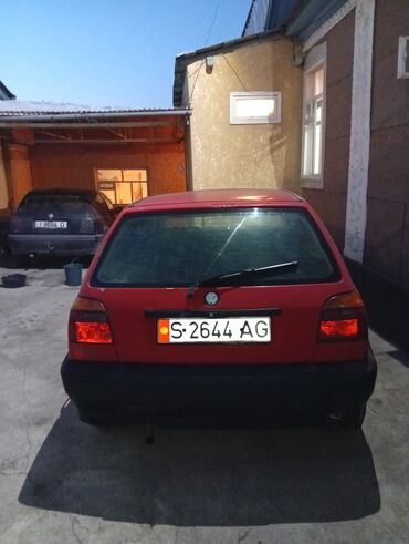 golf iv: Volkswagen Golf: 1993 г., 1.6 л, Механика, Бензин, Хэтчбэк