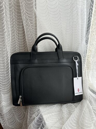 сумку для ноутбука и документов: Новый кожаный ранец для ноутбука и для документов! Качество идеальное