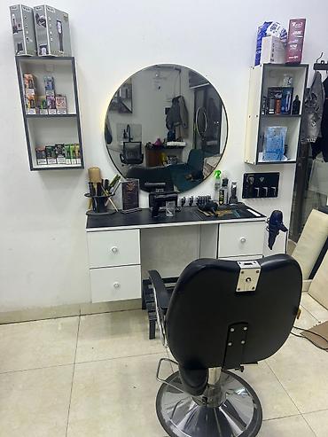 Salon, tibbi mebel: Bərbər/kosmetologiya salonu üçün peşəkar iş guşəsi dəsti Tərkib: - 1 — 2