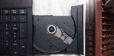 Acer: Intel Core M, 4 GB OZU, 15.6 " — 9