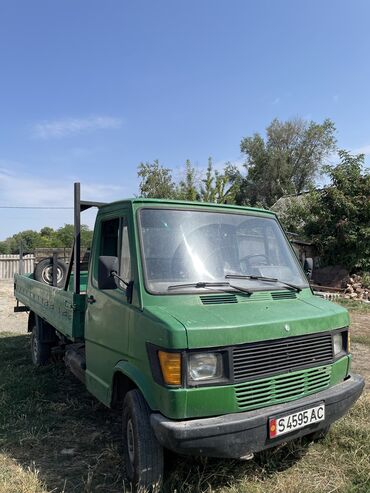 задний мост сапог: Mercedes-Benz : 1988 г., 2.4 л, Механика, Бензин, Бус