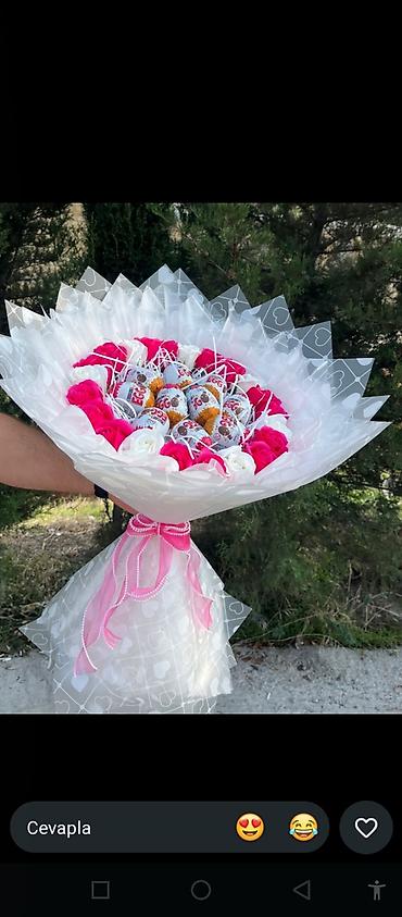 ekran gul sekilleri: Şokoladlı-sürpriz buket - Tərkib: mərkəzdə bir neçə ədəd sürpriz — 1