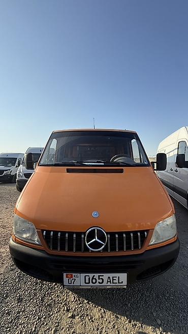 Mercedes-Benz Sprinter (двухрядная кабина) с бортовой платформой