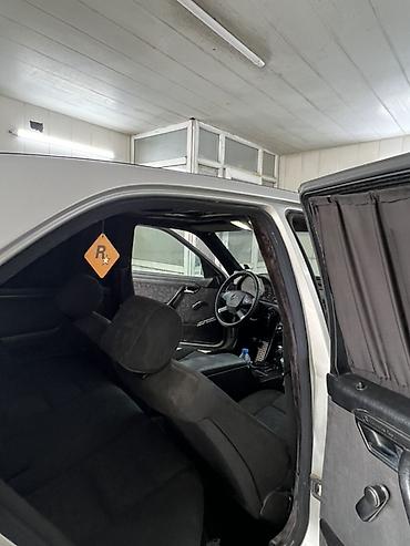 e39 rul: Mercedes-Benz C-klass (W202) sedan - Kuzov rəngi: gümüşü - Salon — 4