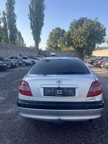 transporter multivan: Toyota Avensis: 2002 г., 1.8 л, Автомат, Бензин, Лифтбек — 4