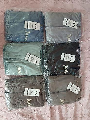 tudors kraljevo: Plisane trenerke
M/ L
XL/2xl

1600 din — 2