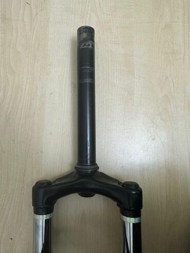 Velosiped ehtiyyat hissələri: Salam Strim markali velosipedin amortizatorudur Yaxsi isləyir. Heçbir — 3
