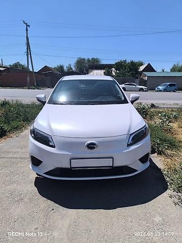 GAC: GAC Aion S (электромобиль), белый седан Особенности и оборудование: - — 1
