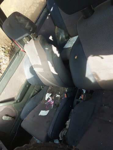 ZAZ: Nisan Mikra K10 S
U delovima kontakt telefon — 8