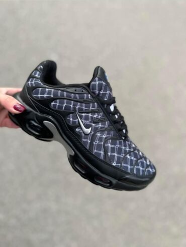 Women's Sneakers and athletic shoes: Nike, 38 — 2