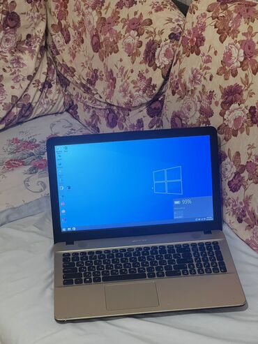 Masaüstü kompüterlər və iş stansiyaları: İşlənmiş ASUS Zenbook, 15 ", Intel Celeron, 512 GB, Ünvandan götürmə