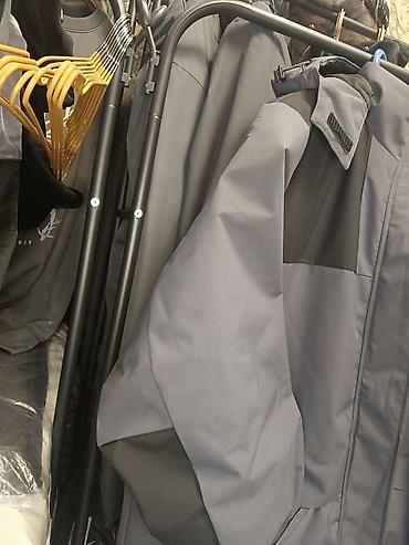 Куртки: Новинка! Куртка с капюшоном теплая с подкладкой на флисе. Ткань — 17