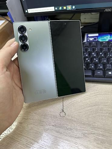 mate 50: Samsung z Fold 6 12/256 Гб всё работает все идеально, есть мелкие коцы — 1