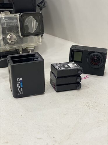 kask kamera: Gopro hero 4. 3 batarya+ adaptor+ 2 şüşə case+ kaska bağlamağa aparat+