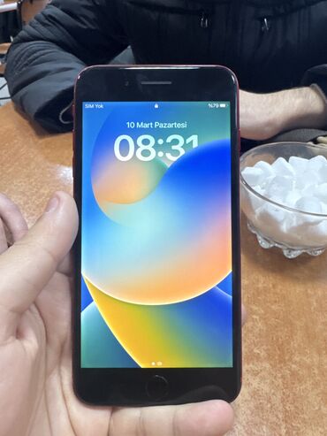 Apple iPhone: IPhone 8 Plus, 64 GB, Qırmızı, Barmaq izi