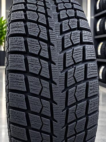 винтер люкс: Зимние шины 235/55 R19 бескамерные (RADIAL TUBELESS) Комплект: 4 шт — 2