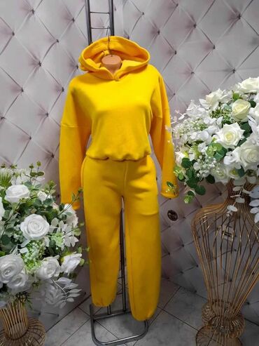 Kompleti: Klasicni termo kompleti ❄️
Raznih boja
Cena 3800din💥 — 3