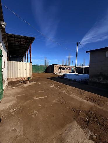 Продажа коттеджей и домов: Просторный дом с отделкой - Планировка: большая гостиная с оконным — 16