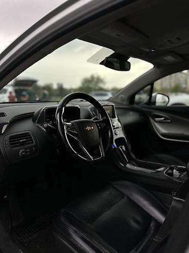 Продажа авто: Chevrolet Volt: 2011 г., 1.4 л, Гибрид, Хэтчбэк — 9