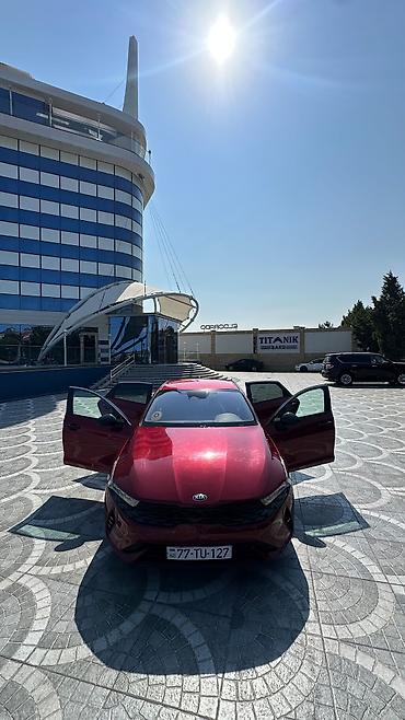 fara kia 25: Kia K5: 1.6 l | 2021 il Sedan — 10