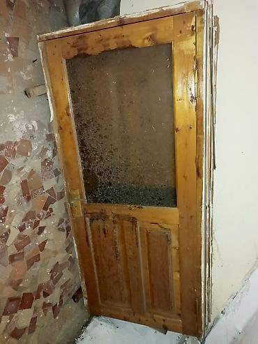 Taxta şüşəli qapı real alıcıya endirim olacaq 3 ədədi 3 biryerdə 50