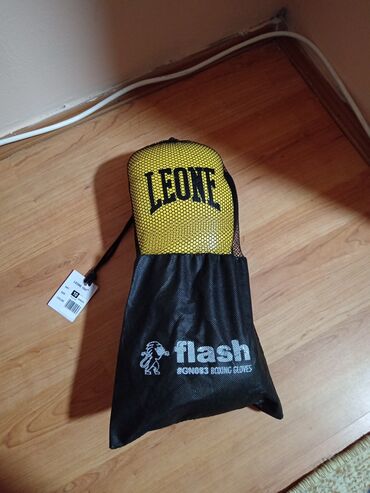 Sportska odeća: Rukavice, Upotrebljenо — 4