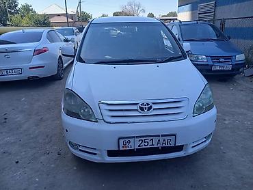 Toyota: Toyota Ipsum: 2002 г., 2.4 л, Автомат, Бензин, Минивэн — 2