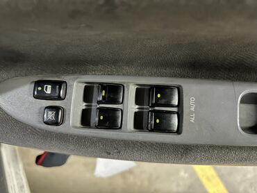 Toyota: Toyota Ipsum: 2003 г., 2.4 л, Автомат, Бензин, Минивэн — 6