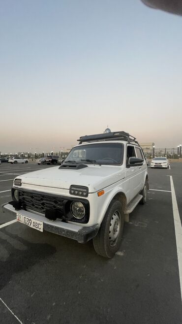 передок на мтз82: ВАЗ (ЛАДА) 4x4 Нива: 2013 г., 1.7 л, Механика, Бензин, Кроссовер